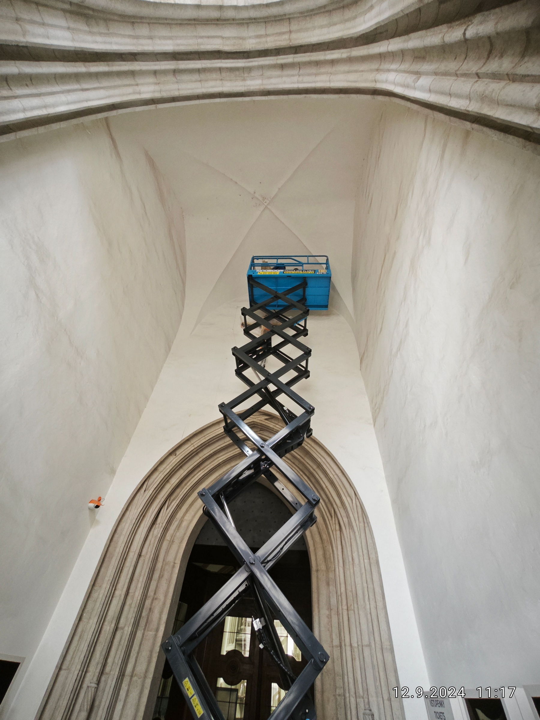 Kostel sv. Jakuba Brno – elektroinstalace a výmalba